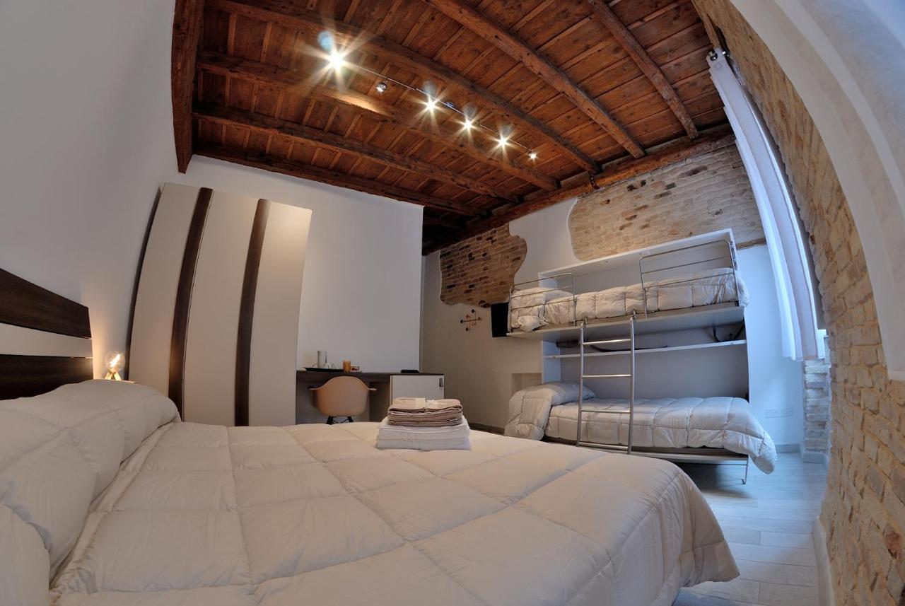 B&B Del Corso Loreto Extérieur photo